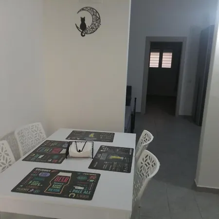 Apulian Bluemoon House 莫尔费塔